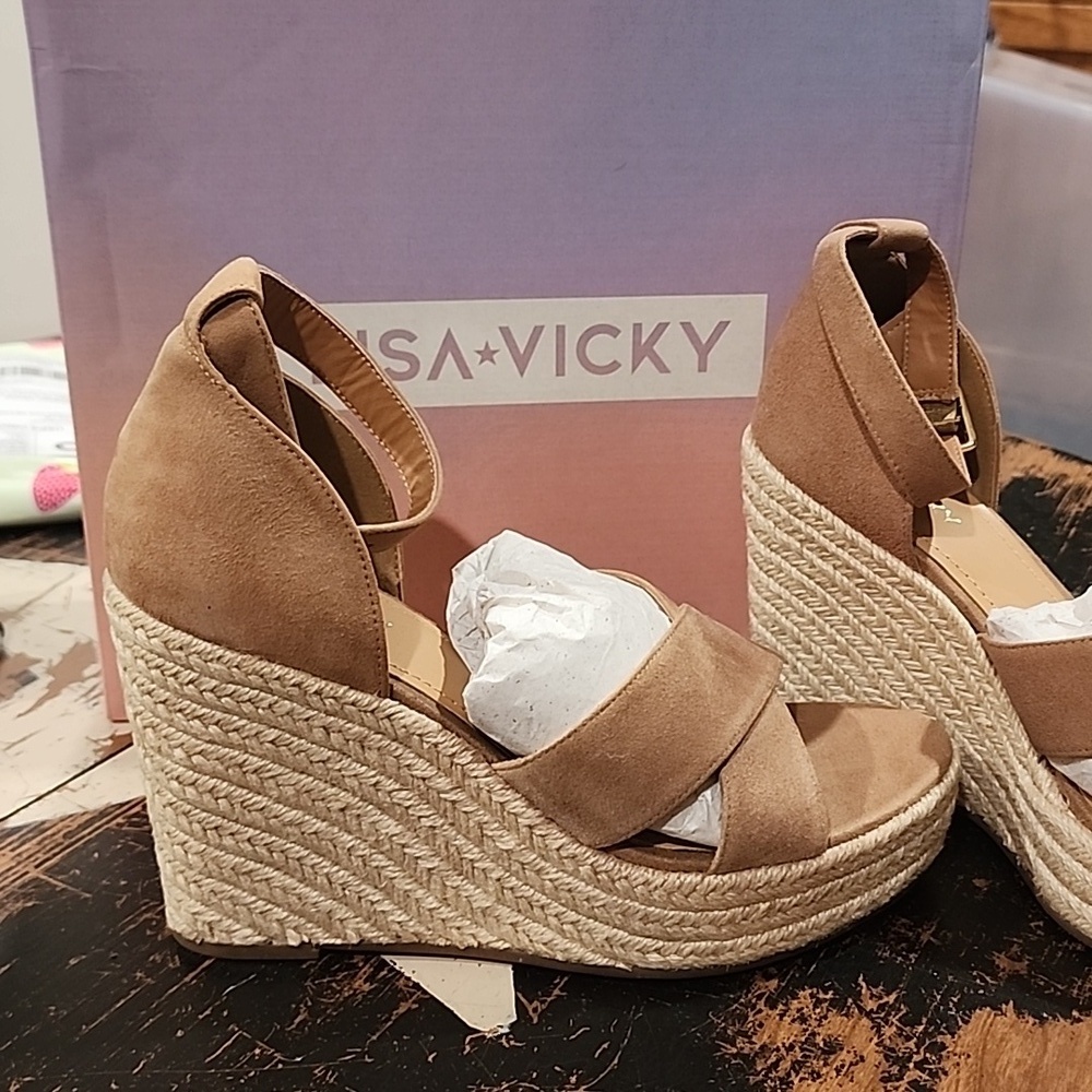 Lisa Vicky Wedge Sandals Cognac Suede 9.5 Cross-Strap Espadrille Heel